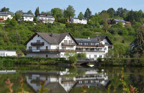 Nieder-Werbe Apartment | Apartment 6 - Apartments Arrow