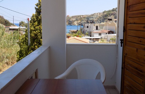 Lygaria Apartment | Apartment 70m from the beach of Ligaria with sea view and privacy.