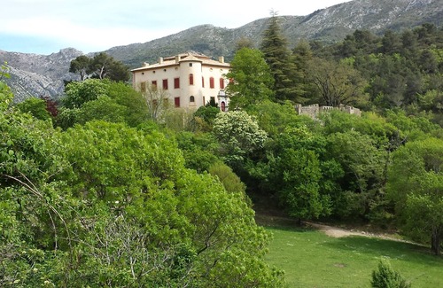 Vauvenargues Apartment | Apartment 90m2 - 12 km from Aix-En-Provence