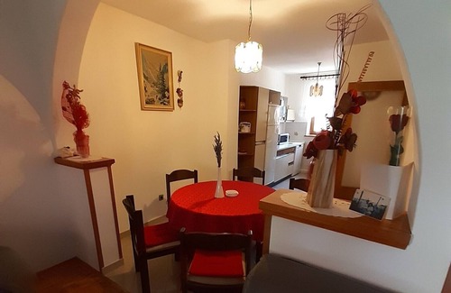 Brulo Apartment | Apartment A 6 Villa Marija - compl. house with 3 bedrooms and 6 beds, near beach area of Poreč