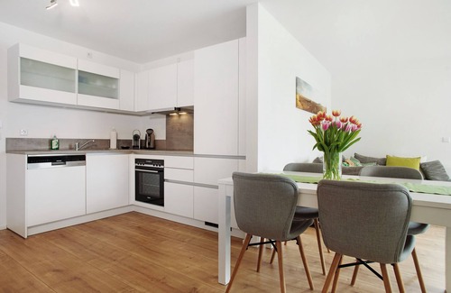 Ludwigshafen Apartment | Apartment 'Achterkajüte' with Private Terrace and Wi-Fi