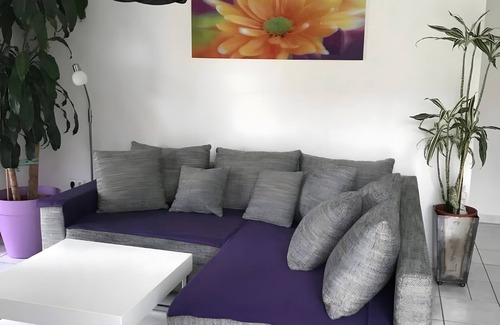 Ludwigshafen Apartment | Apartment 'Annabelle' with Private Terrace and Wi-Fi