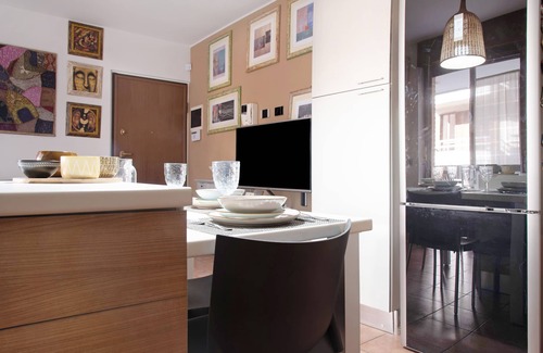 Laveno Apartment | Apartment 'A Due Passi Dal Lago 2' with Private Terrace, Wi-Fi and Air Conditioning