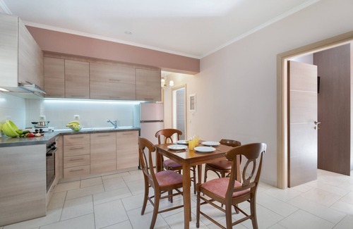 Anthousa Apartment | Apartment 'A Standard Two-Bedroom' with Shared Terrace, Wi-Fi and Air Conditioning