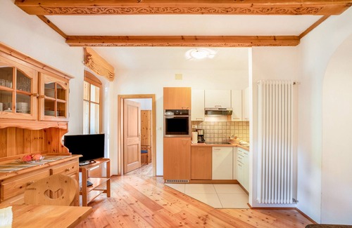Montagna Apartment | 'Apartment Abendsonne' with Balcony & Wi-Fi