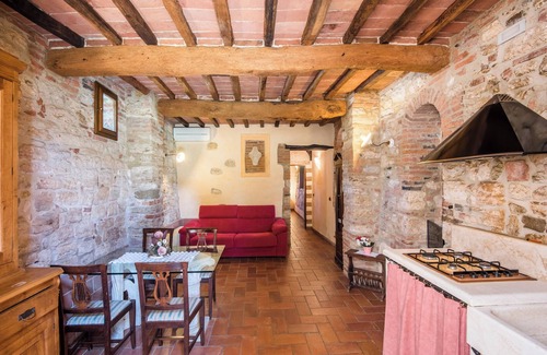 Serre di Rapolano Other | Apartment 'Agriturismo Ischieto - La Cantina' with Shared Pool, Wi-Fi and Air Conditioning