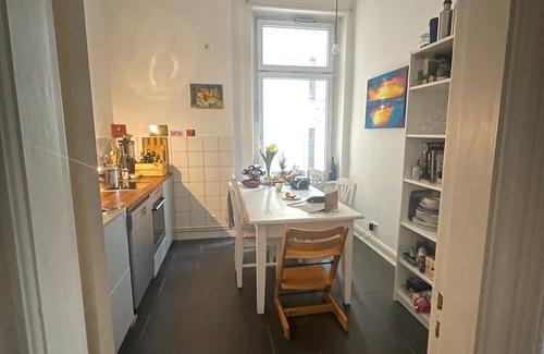 Eimsbuettel Apartment | Apartment 'Ahoi' with Private Garden, Balcony and Wi-Fi
