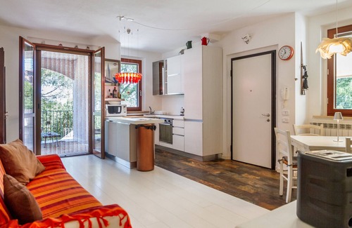 Scarlino Apartment | Apartment 'Aia Delle Streghe Scarlino Maremma' with Private Terrace, Private Garden and Balcony