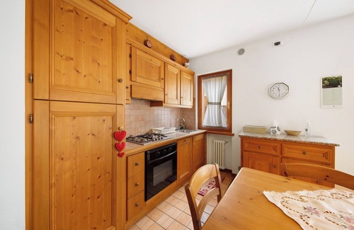Vodo Cadore Apartment | Apartment 'Al Pelmo A Vinigo' with Mountain View, Private Terrace and Wi-Fi