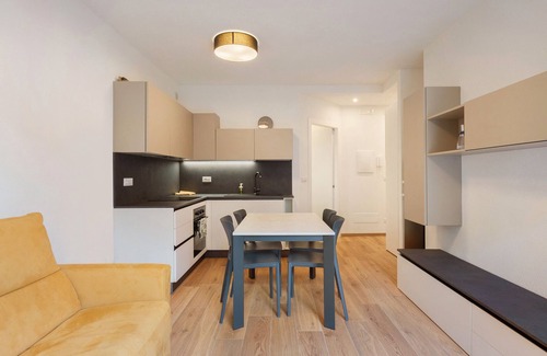Moconesi Apartment | Apartment 'Alfred' with Private Terrace, Wi-Fi and Air Conditioning
