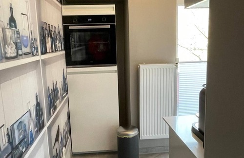Mitte Apartment | Apartment 'Altbaucharme Deluxe Mit Balkon' with Balcony and Wi-Fi