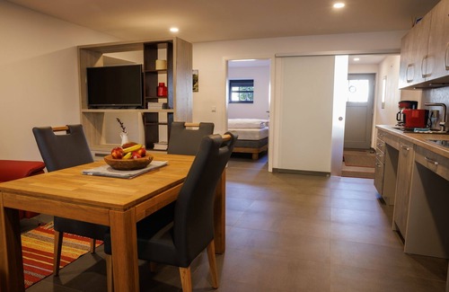 Aua Apartment | Apartment 'Alter Kuhstall' with Private Terrace and Wi-Fi