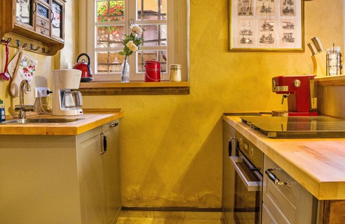 Bickensohl Apartment | Apartment 'Altes Rathaus' with Shared Garden