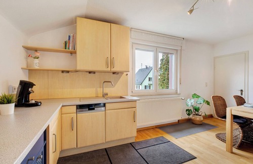 Offingen Apartment | Apartment 'Am Schlehbach' with Private Garden, Balcony and Wi-Fi