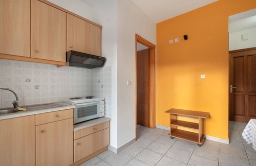 Lixouri Apartment | Apartment 'Anna's House 4 Lixouri Kefalonia' with Sea View and Air Conditioning