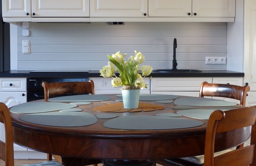 Lutjenholm Apartment | Apartment 'Antikhuus' with Private Terrace, Private Garden and Wi-Fi