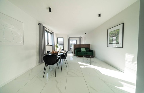 Sainte Marie Apartment | Apartment-Apartment-Ensuite with Bath-Ocean view