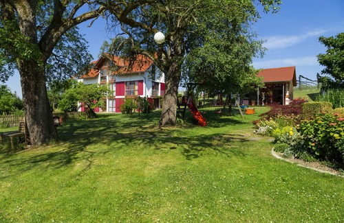 Lippertsreute Apartment | Apartment Apfel, 55sqm, 2 bedrooms, max. 2 adults and 2 children
