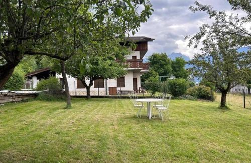 Pieve di Cadore Apartment | Apartment 'Appartamento Piano Terra 1' with Mountain View, Shared Garden and Wi-Fi