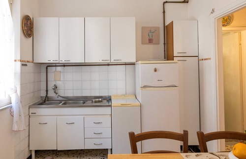 San Vincenzo Apartment | Apartment 'Appartamento Vista Mare' with Sea View, Wi-Fi and Air Conditioning
