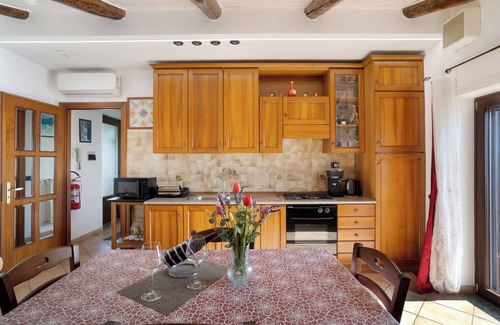 San Michele Apartment | Apartment 'Appartamento Tramonto Superior' with Sea View, Wi-Fi and Air Conditioning