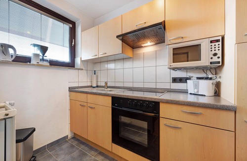 Region Hannover District Apartment | Apartment 'Appartement Björn Schuhknecht' with Balcony and Wi-Fi