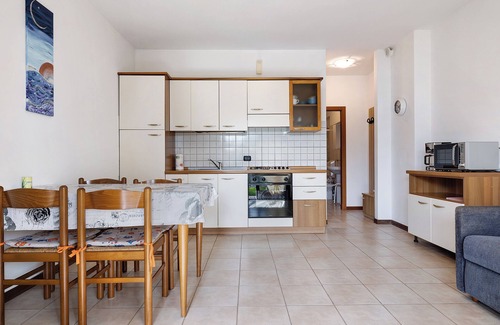 Assenza Apartment | Apartment 'Assenza 9' with Lake View, Wi-Fi and Air Conditioning