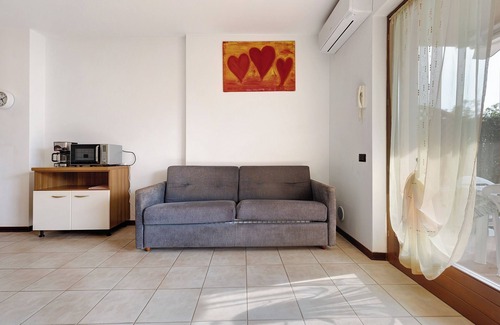 Assenza Apartment | Apartment 'Assenza 9' with Lake View, Wi-Fi and Air Conditioning
