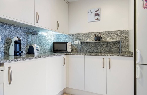 Cubelles Apartment | Apartment 'Ática Blue Sea' with Sea View, Wi-Fi and Air Conditioning