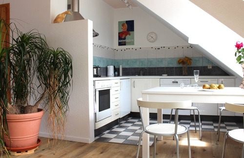 Sunthausen Apartment | Apartment 'Auf Der Baar' with Private Terrace, Wi-Fi and Air Conditioning