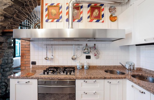 Corniglia Apartment | Apartment "Aurora" with Terrace & Wi-Fi