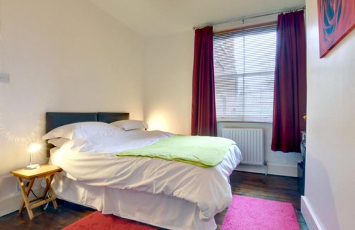 Royal Tunbridge Wells Apartment | Apartment Bambi by Interhome