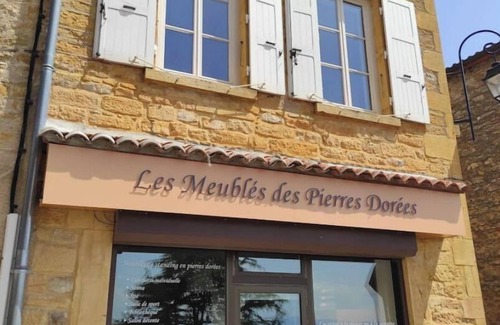 Theize Apartment | Apartment “Bagnols” in Theizé with sauna