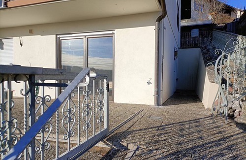 Veringendorf Apartment | Apartment 'Bamboleo' with Shared Terrace, Private Garden and Wi-Fi