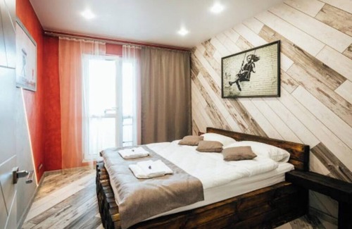 Pervomaysky District House | Apartment Banksy House