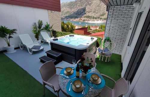 Skaljari Apartment | Apartment Barba View