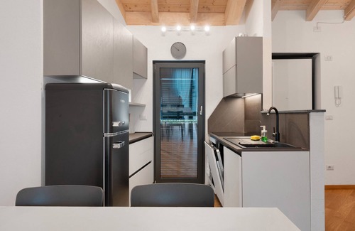 Ferrada Apartment | Apartment 'Batman' with Shared Garden, Wi-Fi and Air Conditioning