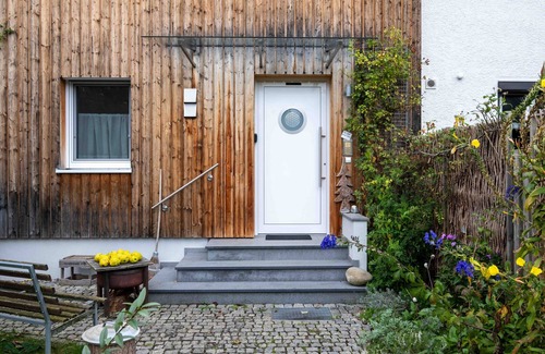 Bad Waldsee Apartment | Apartment 'Baumblick' with Shared Terrace and Wi-Fi