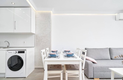 Caleta de Velez Apartment | Apartment 'Beachside Bliss' with Shared Pool, Wi-Fi and Air Conditioning