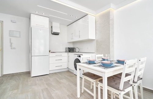 Caleta de Velez Apartment | Apartment 'Beachside Bliss' with Shared Pool, Wi-Fi and Air Conditioning