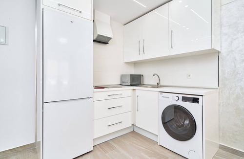 Caleta de Velez Apartment | Apartment 'Beachside Bliss' with Shared Pool, Wi-Fi and Air Conditioning
