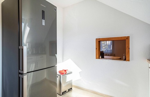 Langenargen Apartment | Apartment 'Bei Fredy' with Balcony and Wi-Fi