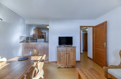 Villard-Reculas Apartment | Apartment 'Bercail 3 Grand Appt Plein Sud' with Mountain View and Balcony