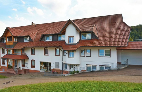 Biederbach Apartment | Apartment 'Bergblick' with Balcony and Wi-Fi