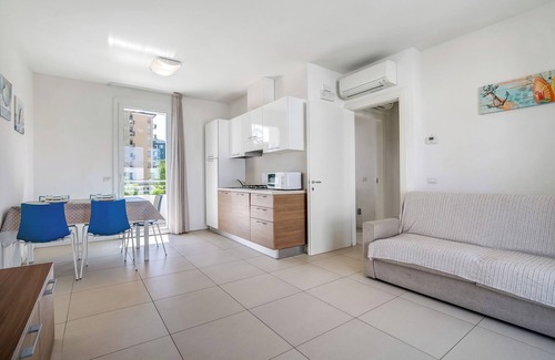 Faro Apartment | Apartment 'Blu Village' with Shared Pool, Private Terrace and Air Conditioning
