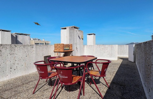 Viana do Castelo Apartment | Apartment 'Bosque Marítimo' with Mountain View, Private Terrace and Wi-Fi