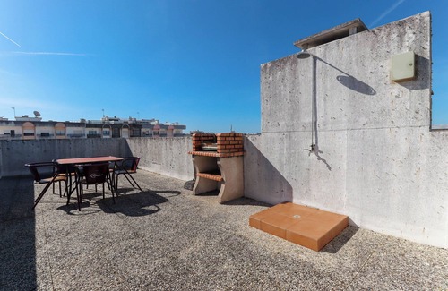 Viana do Castelo Apartment | Apartment 'Bosque Marítimo' with Mountain View, Private Terrace and Wi-Fi
