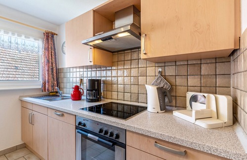 Guckinsdorf Apartment | Apartment 'Brujosenhof' with Private Terrace, Shared Garden and Wi-Fi
