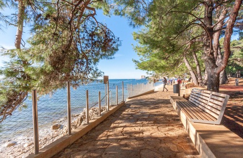 Brulo Apartment | Apartment Brulo in Porec - fine apartment with sea views, climate, internet access