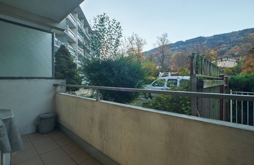 Allevard Apartment | Apartment 'Bulle Enchantée Lac Et Montagne' with Shared Pool, Balcony and Wi-Fi